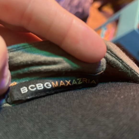 #355-BCBG (M) capped sleeve top in dusty sage, beautiful, white embroidery trim - Picture 5 of 8